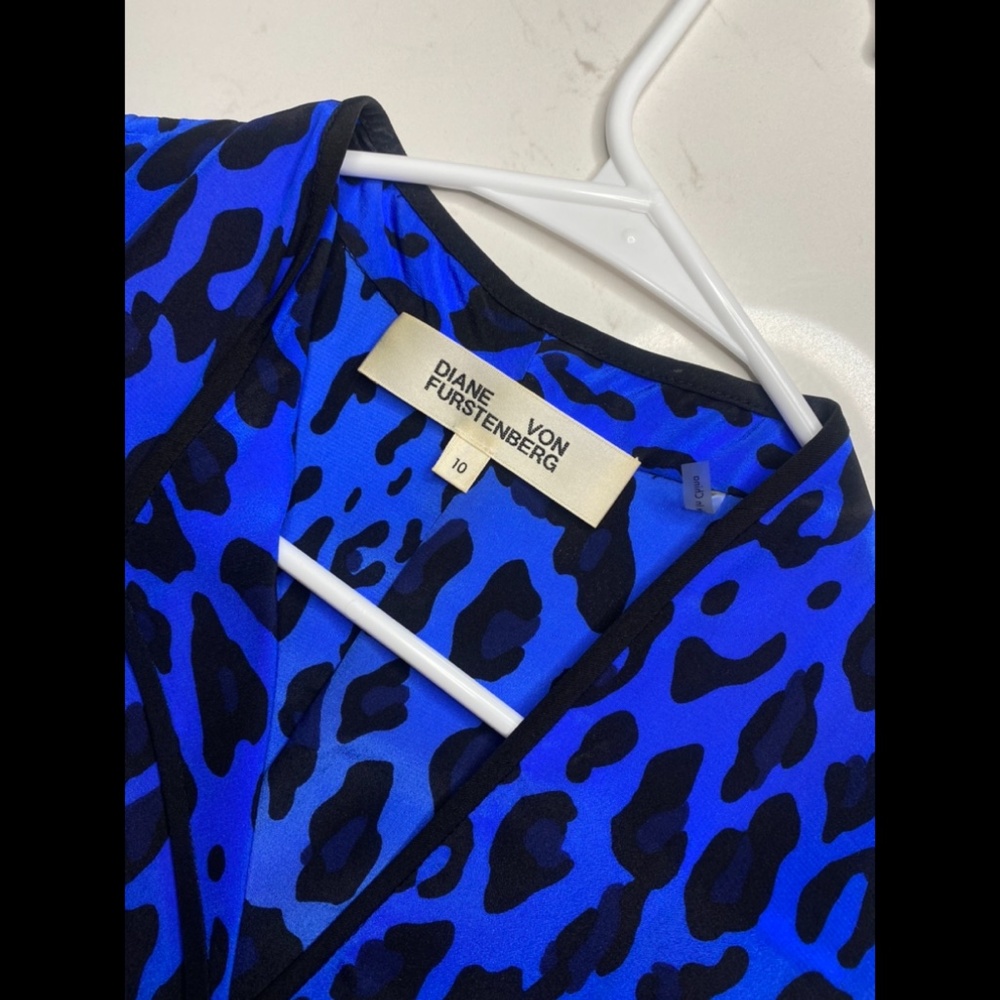 Diane Von Furstenberg Sleeveless Blue and Black Leopard Dress